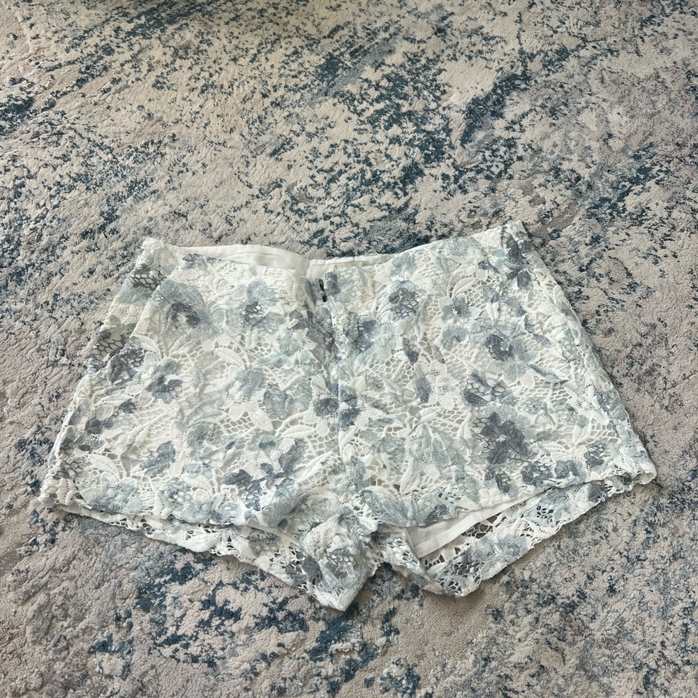 NWOT JOIE Ebele Lace Shorts size 10